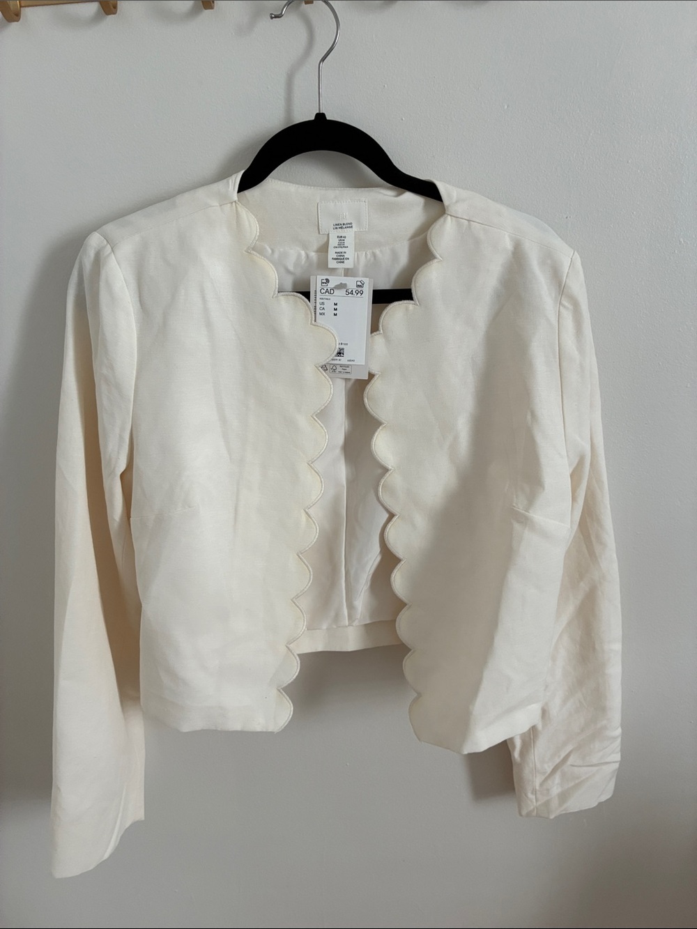 Scallop-Edge linen Cropped Jacket ivory